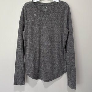 Women’s long sleeve basic shirt